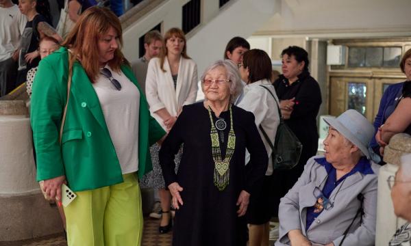 В краеведческом музее открыли выставку «Рожденная в тайге» к 85-летию Е.А. Бибиковой, носителю уйльтинского языка и культуры