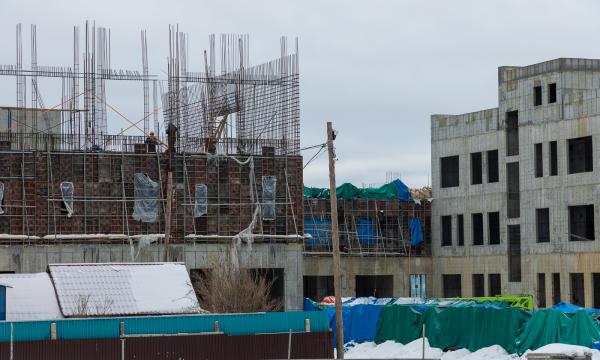 В Южно-Сахалинске возводят новую школу на 1100 мест