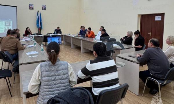 Сотрудники МЧС России встретились с представителями бизнеса