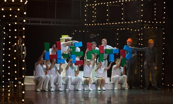 Сахалинский Чехов-центр отметил 95-летний юбилей