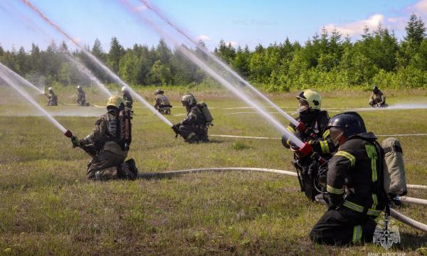 Сотрудники МЧС России ликвидировали условный пожар в лесном массиве Сотрудники МЧС России ликвидировали условный пожар в лесном массиве