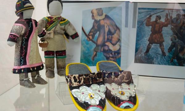 На Сахалине откроют выставку "Свет далеких очагов"