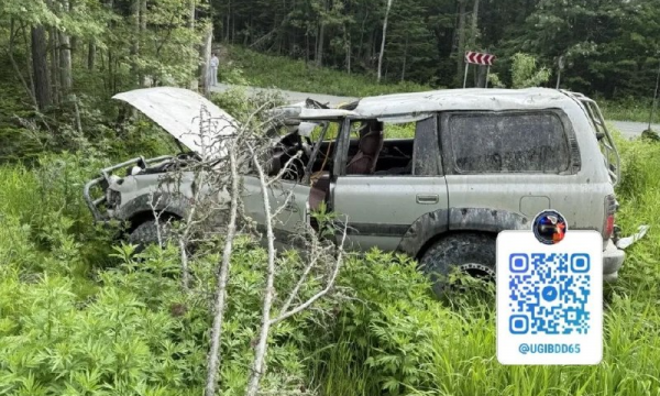 В Корсаковском районе опрокинулся внедорожник В Корсаковском районе опрокинулся внедорожник