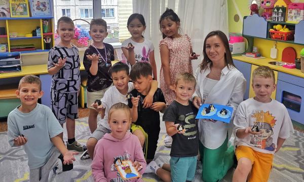 Экологи научили сахалинских дошкольников создавать поделки из вторсырья