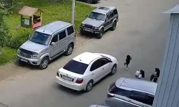 В Южно-Сахалинске сбили двухлетнюю девочку