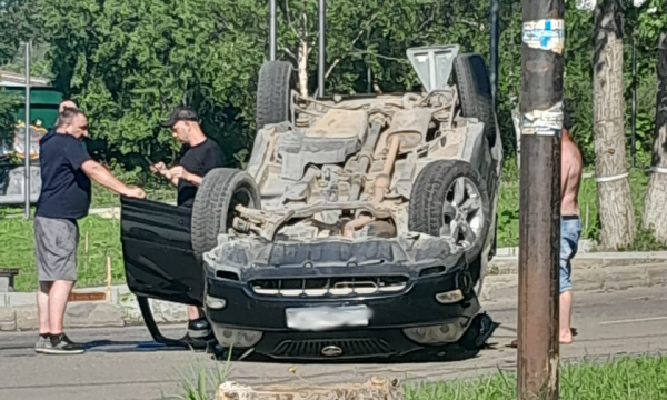 В Александровск-Сахалинском устранены последствия ДТП