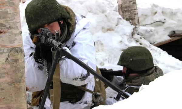 Военнослужащие на Сахалине осваивают ведение боя в различной тактической обстановке