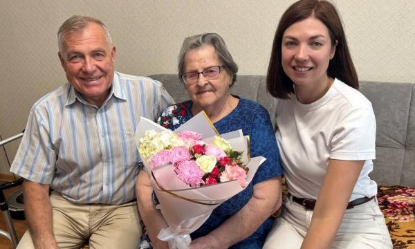 В Южно-Сахалинске ветеран войны Евгения Сахарук отметила 92-й день рождения