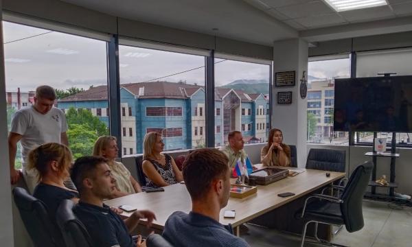 В трудовых коллективах Южно-Сахалинска проходит Неделя отказа от зависимостей