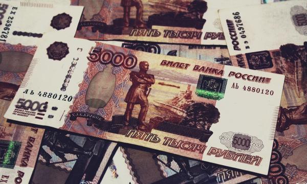 Сахалинские банки выявили две фальшивые купюры в первом квартале 2025 года