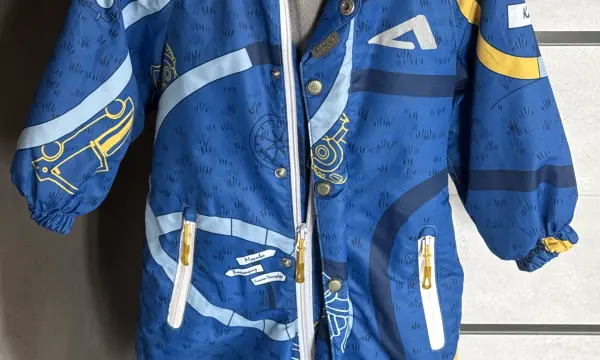 Продам демисезонный комбинезон