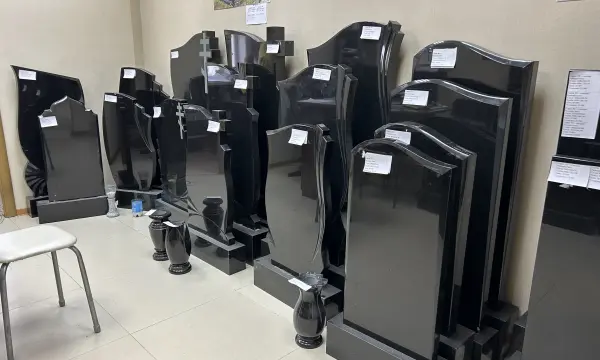 Памятники 6